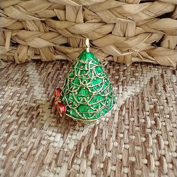 Christmas Tree metal Keepsave Box - Picture 5 of 10